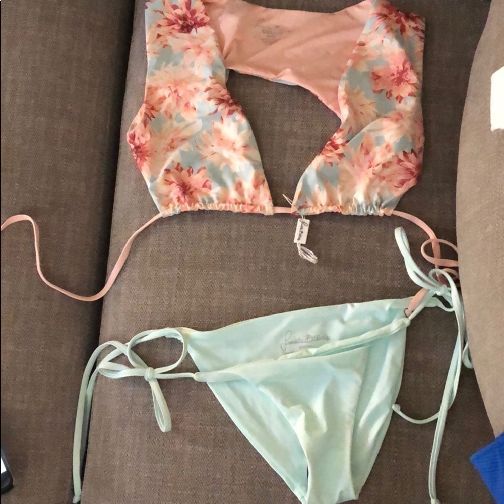Frankies bikinis top and bottom